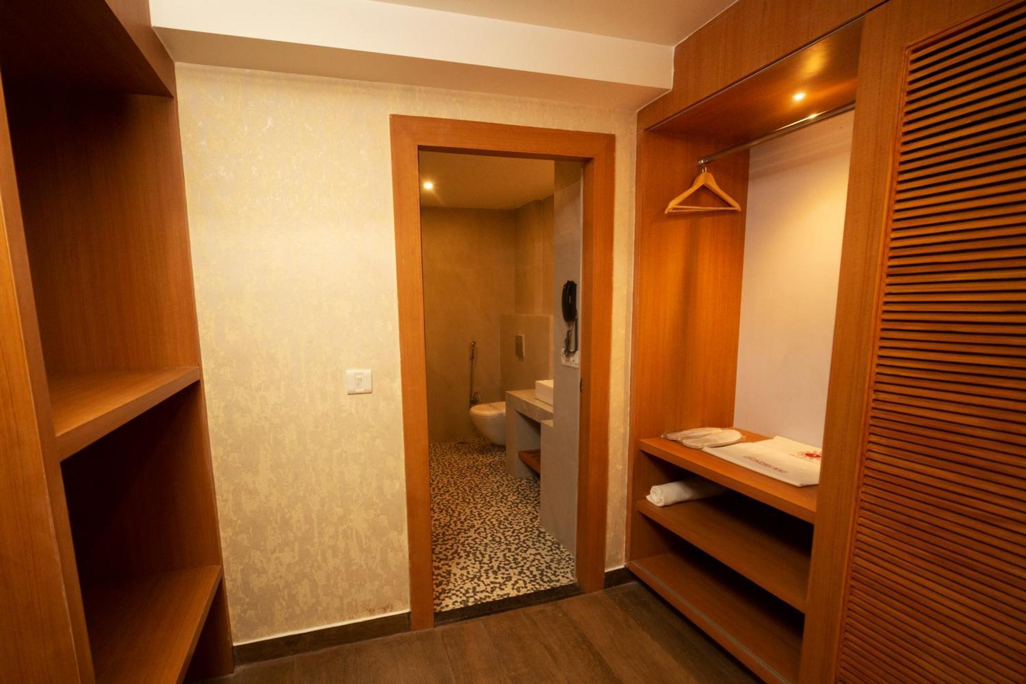 Abhyagama Hotel ดีกา ภายนอก รูปภาพ