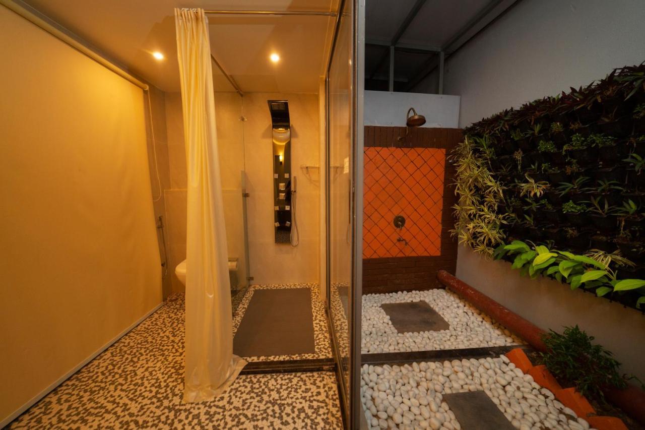 Abhyagama Hotel ดีกา ภายนอก รูปภาพ