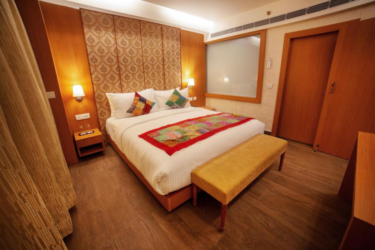 Abhyagama Hotel ดีกา ภายนอก รูปภาพ