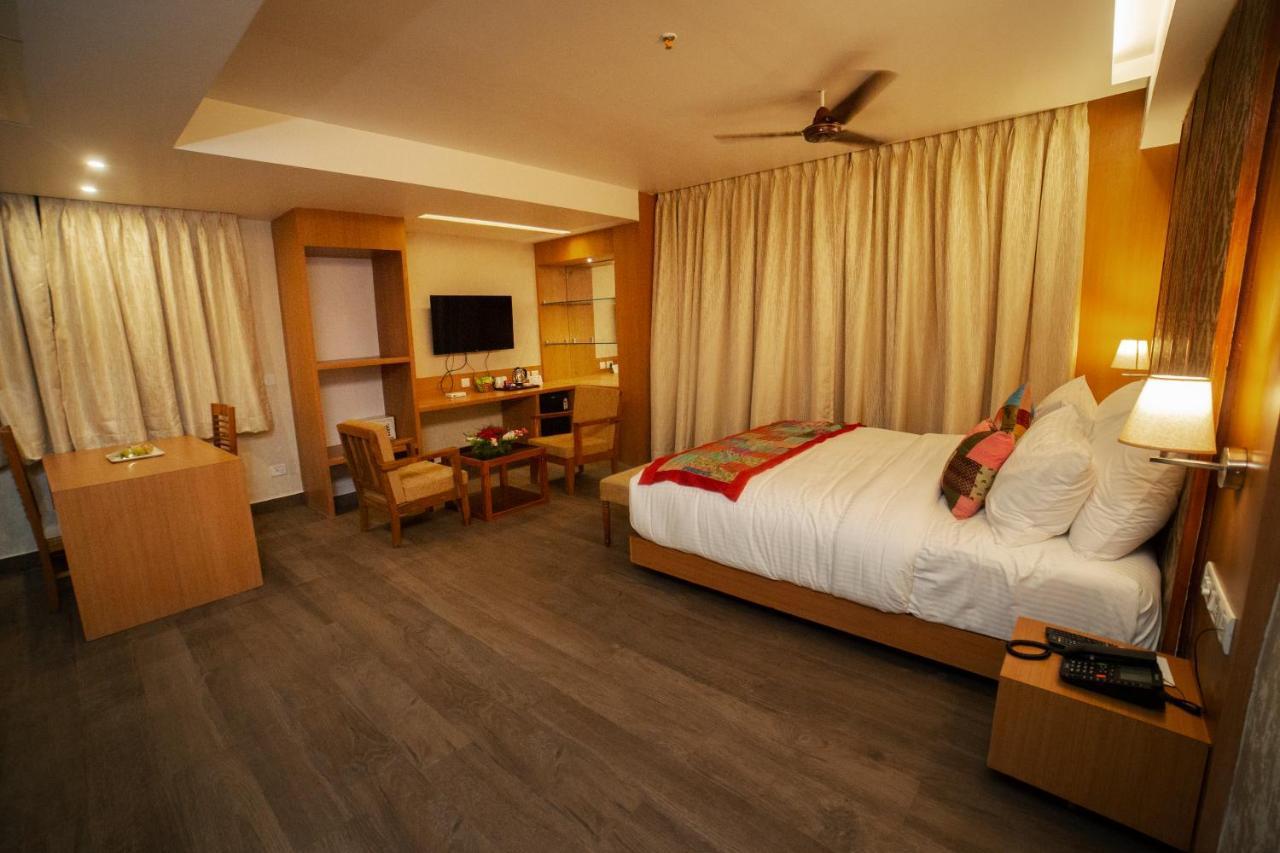 Abhyagama Hotel ดีกา ภายนอก รูปภาพ