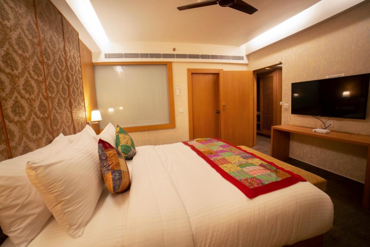 Abhyagama Hotel ดีกา ภายนอก รูปภาพ