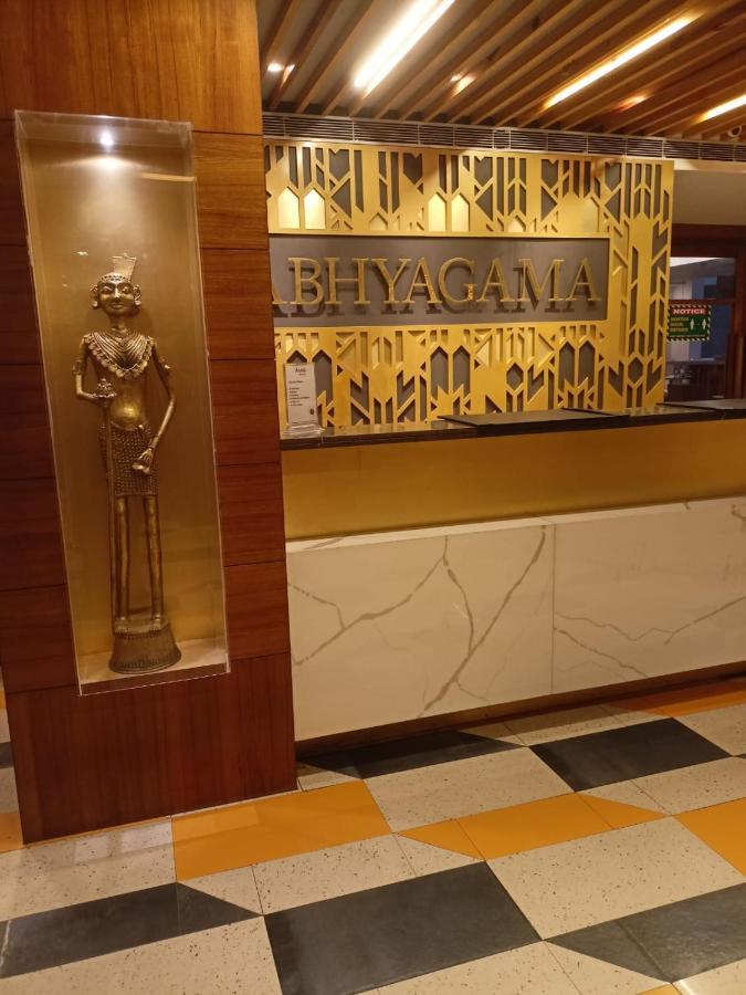 Abhyagama Hotel ดีกา ภายนอก รูปภาพ
